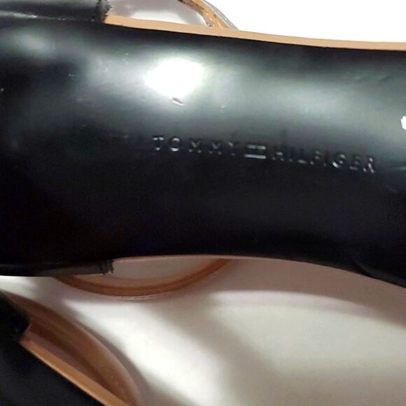 Tommy Hilfiger Arianna Color Block Classic Modest Heels - Picture 11 of 14